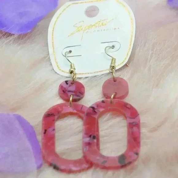 Earrings - Picture 1 of 1